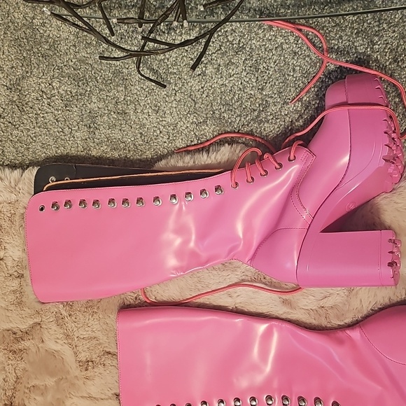 BNWT Roc Austrailia Barbie Pink Lash Lace Up Boots - Picture 13 of 17